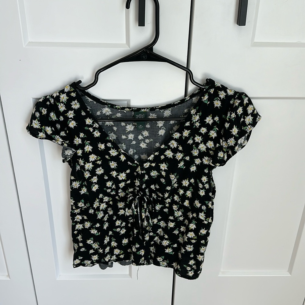 Floral cropped blouse